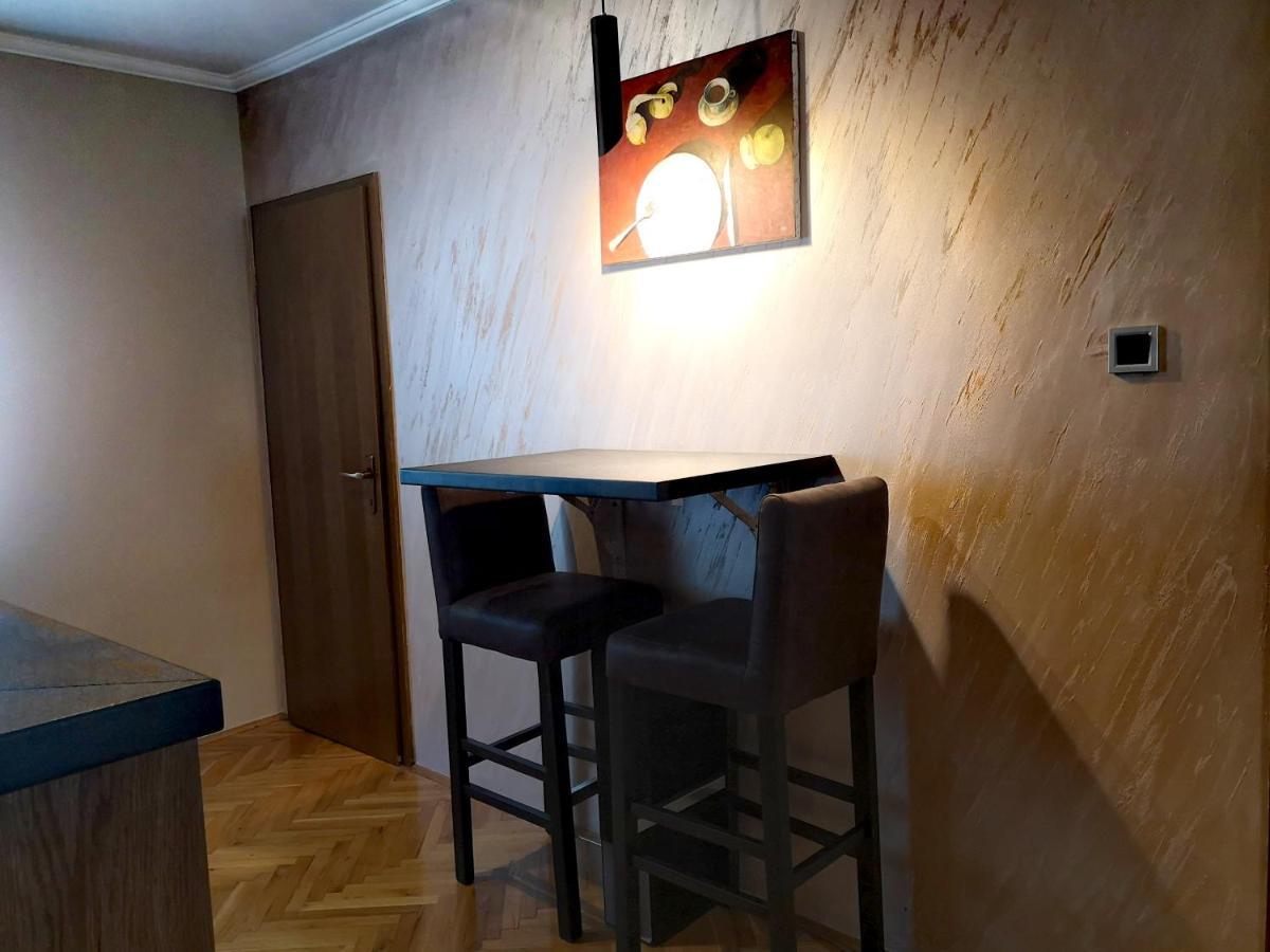 Apartman Villa Cacak Luaran gambar