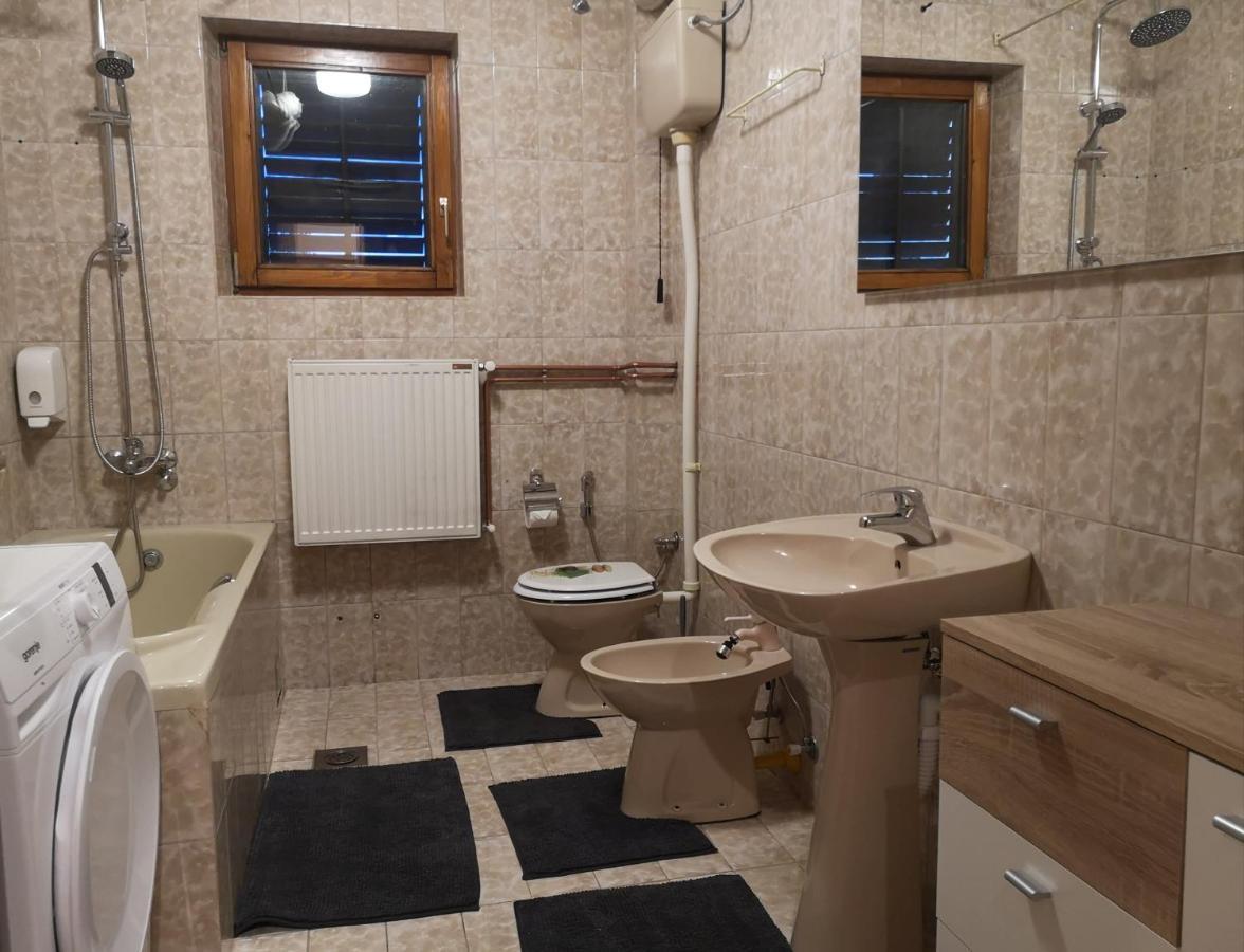 Apartman Villa Cacak Luaran gambar