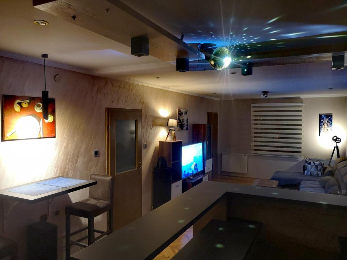Apartman Villa Cacak Luaran gambar